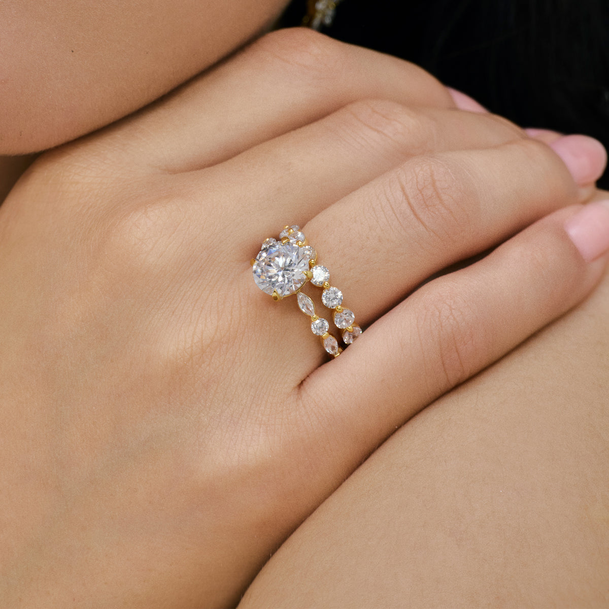 Sira Round Cut Engagement Ring